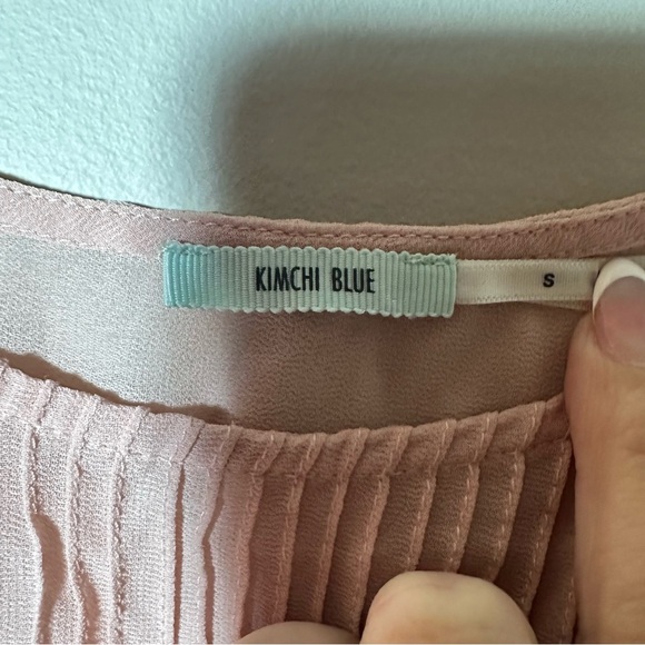 Kimchi Blue Urban Outfitters Blush Pink Women's Top Size Small - Picture 4 of 8